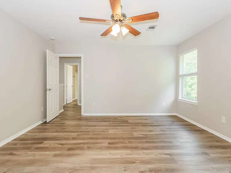 1089 Shadow Glenn Dr — Photo 11