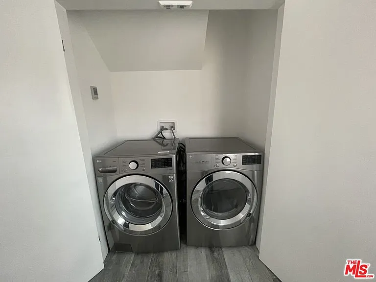 6226 Lexington Ave — Photo 9