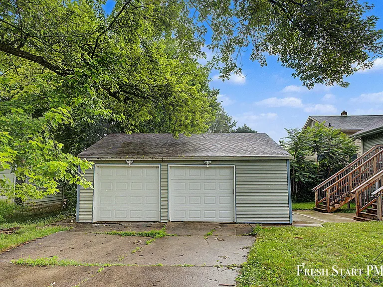 1266 Clark St — Photo 7