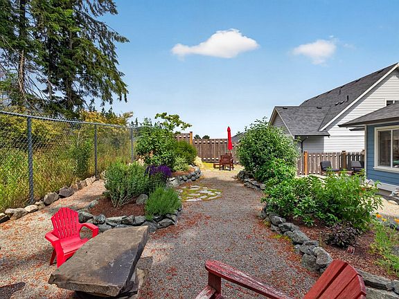 2nd image of 9853 Napier Pl