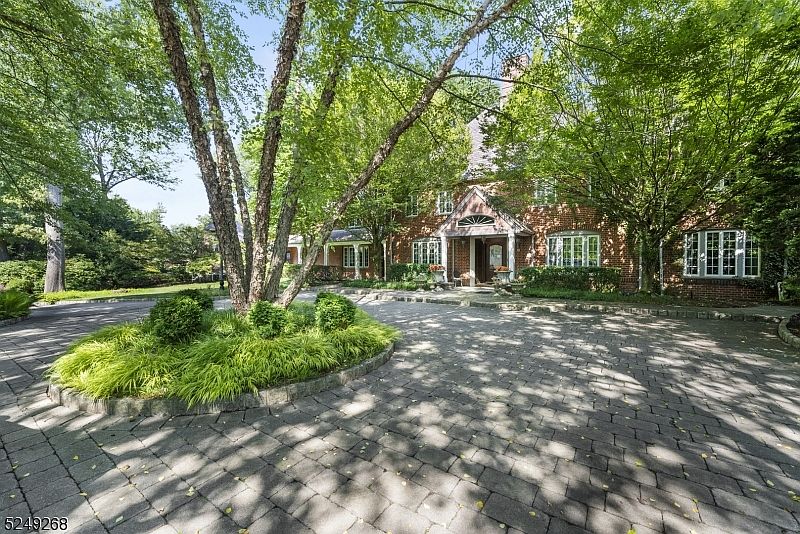 1st image of 3 Sunny Knolls Ct