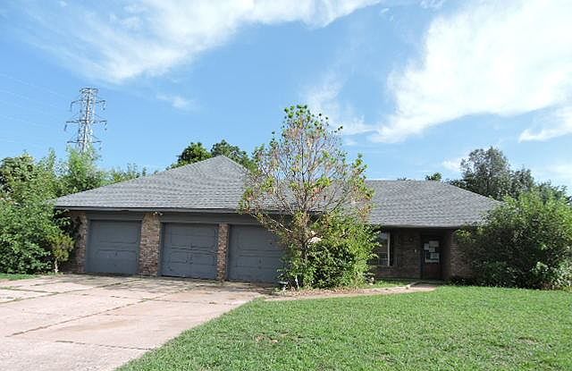 1st image of 3812 E Clyde Ave