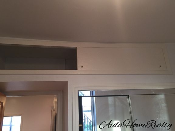2nd image of 3015 32nd St