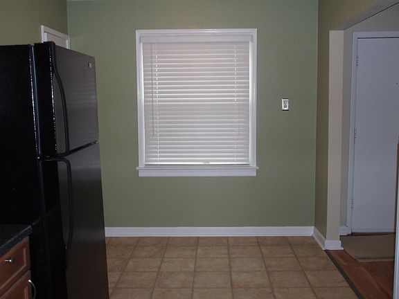 3rd image of 1335 Kraft St