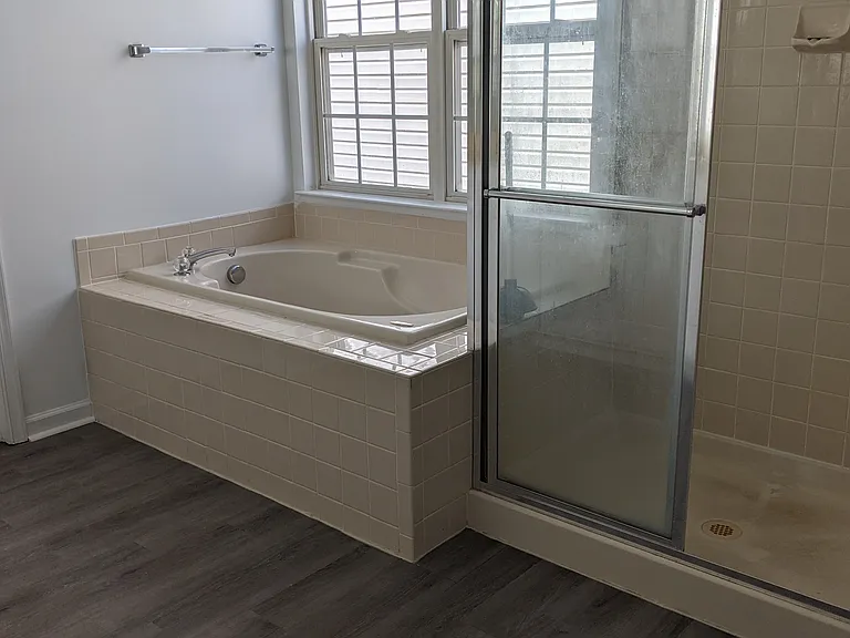 411 Hanrahan Ct SE — Photo 31