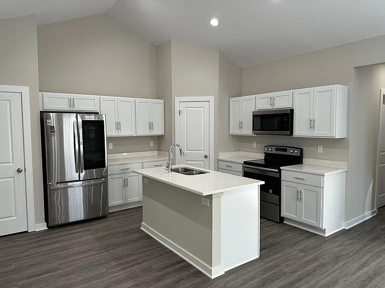 12034 W Fontana St — Photo 2