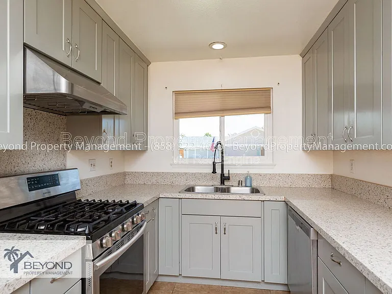 6522 Cheames Way — Photo 6