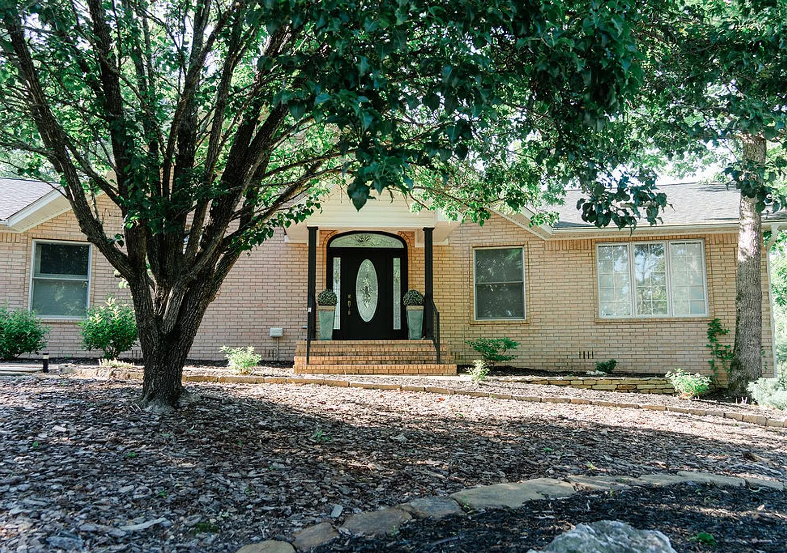 Beautiful home on the private Diamante golf course — Photo 1