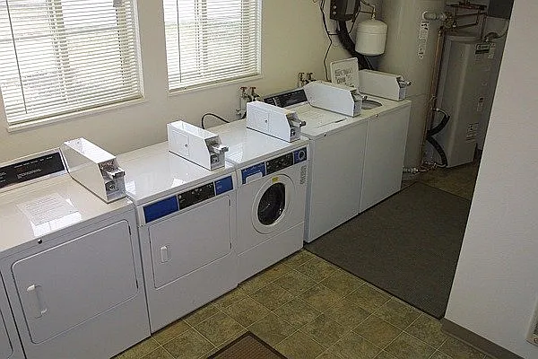 2000 Corner Creek Ln — Photo 8