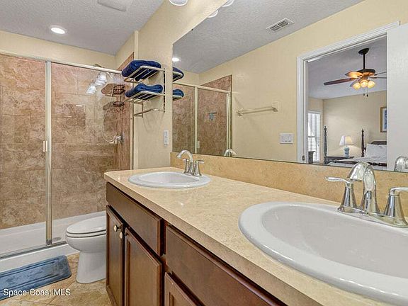 3rd image of 3364 Gurrero Dr #1