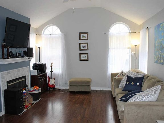 3rd image of 8358 Prairie Lake Blvd #4
