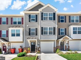 137 Carnes Way, Martinsburg, WV 25403