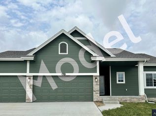 5406 N 182nd St, Elkhorn, NE 68022