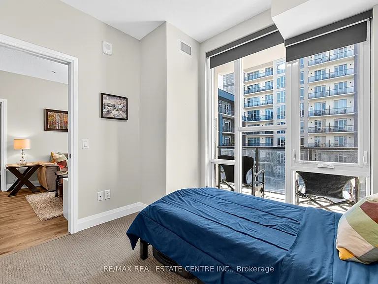 16 Concord Pl #402 — Photo 20