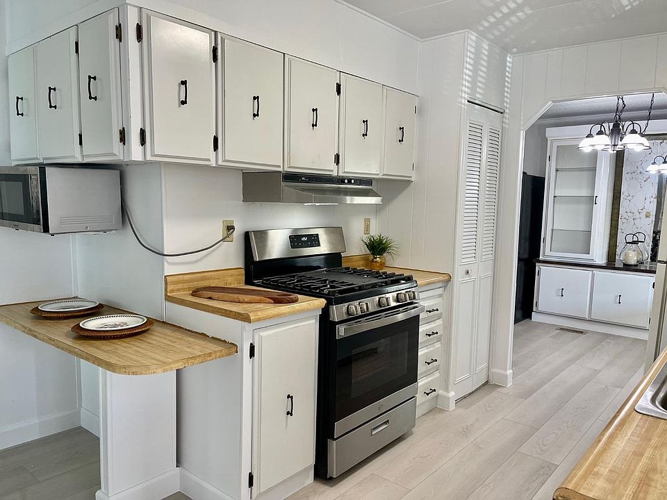 1st image of 4129 Oakview Dr #168