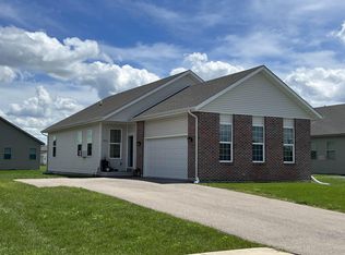 7471 Silo St, Machesney Park, IL 61115
