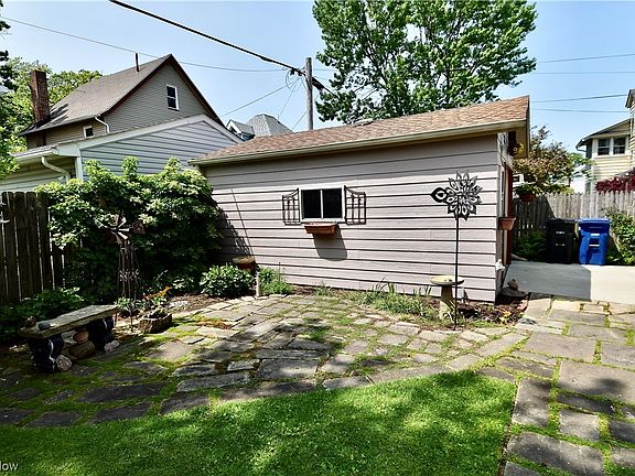 3rd image of 1484 Elbur Ave