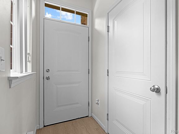 5th image of 21914 Aberdeen Dr #30