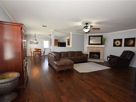 5th image of 516 Buffalo Bill Dr