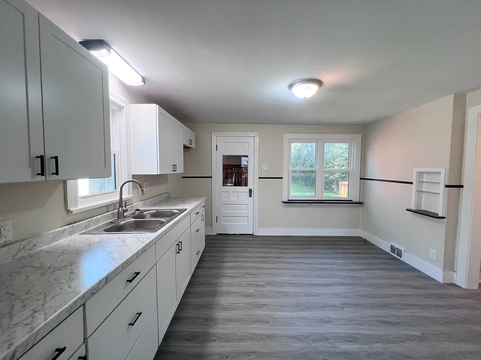 2 bed, 1344 sqft, $2,000 — Photo 2