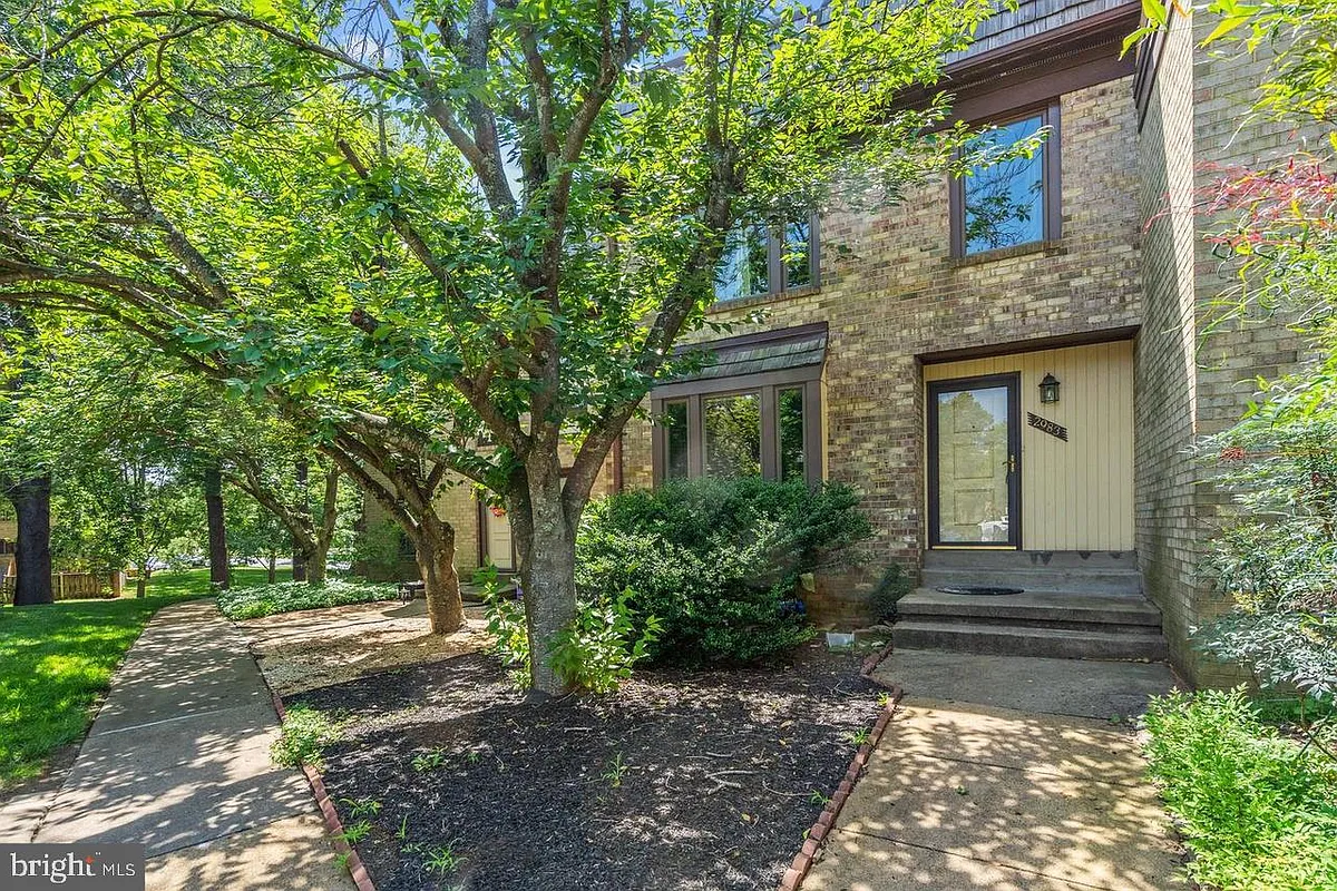 Building Photo - 2983 Borge St