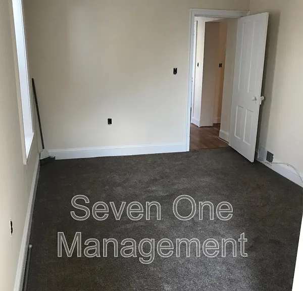 5205 Ridge Ave #B — Photo 7