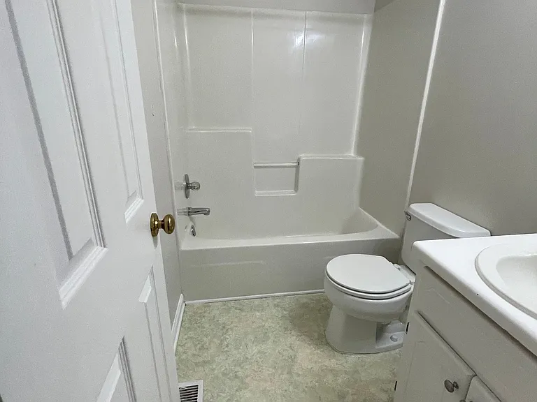 112 Candle Brook Dr #1 — Photo 3