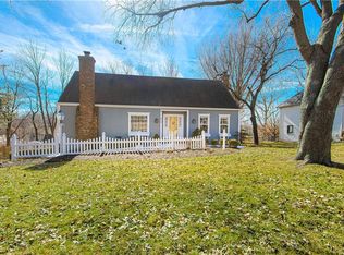 419 NW Briarcliff Rd, Kansas City, MO 64116