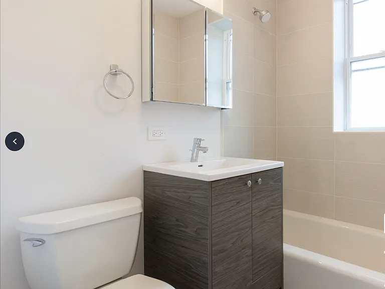 1712 W Glenlake Ave #3E — Photo 5
