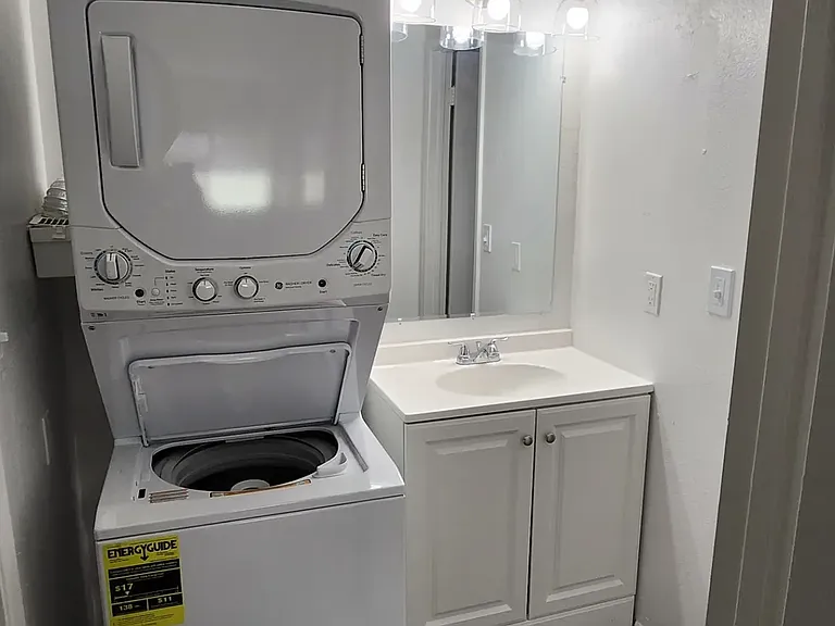 Golden Key Apartments — Photo 17