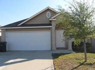 11105 Salado Dr, Laredo, TX 78045