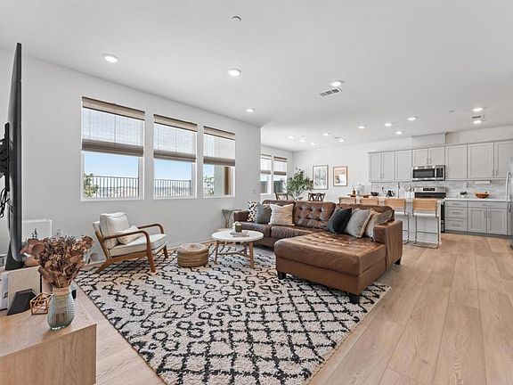 3rd image of 2110 Trevi Cir