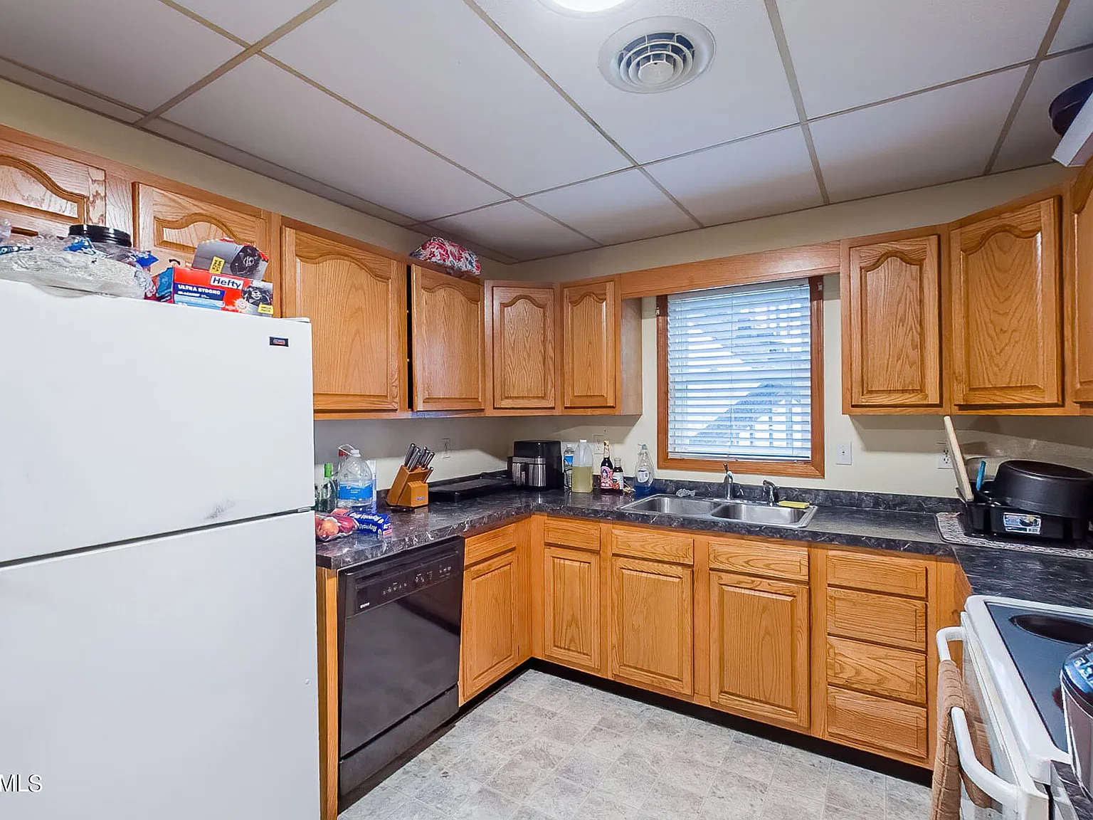 1 bed, 828 sqft, $1,000 — Photo 2