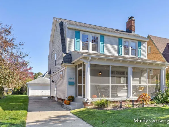 2342 Paris Ave SE, Grand Rapids, MI 49507