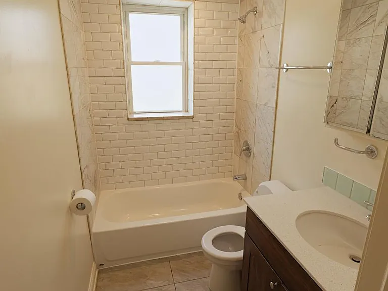 8101 S Loomis Blvd #1 — Photo 6