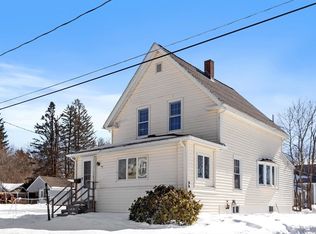 14 Columbus Ave, Baldwinville, MA 01436