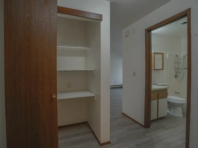 1122 NW Market St #5 — Photo 15