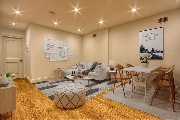 Rented by eRealty Advisors USA Inc | media 17