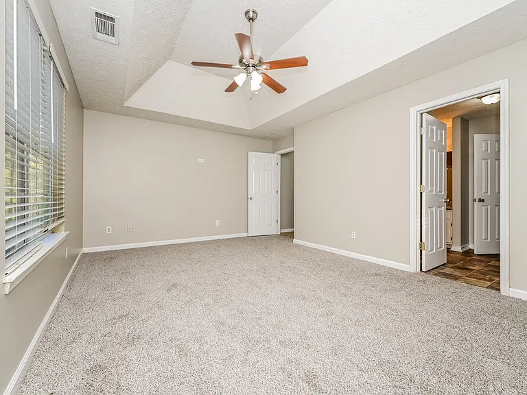 725 Grove Pointe Cir — Photo 9