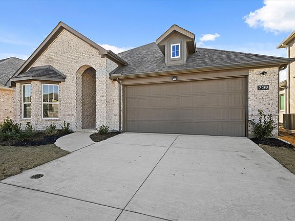 3rd image of 709 Parrino Pkwy