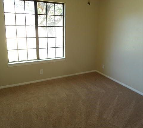 5th image of 18153 Deauville Dr