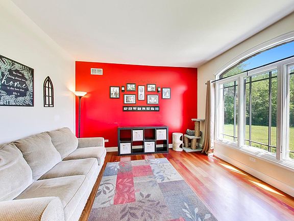 3rd image of 11905 Kingston Pl