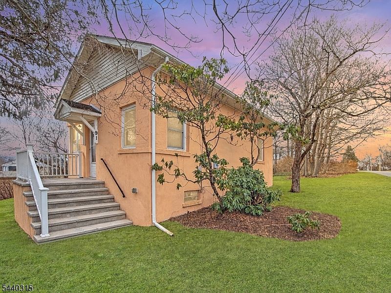 1st image of 91 Clinton Ave