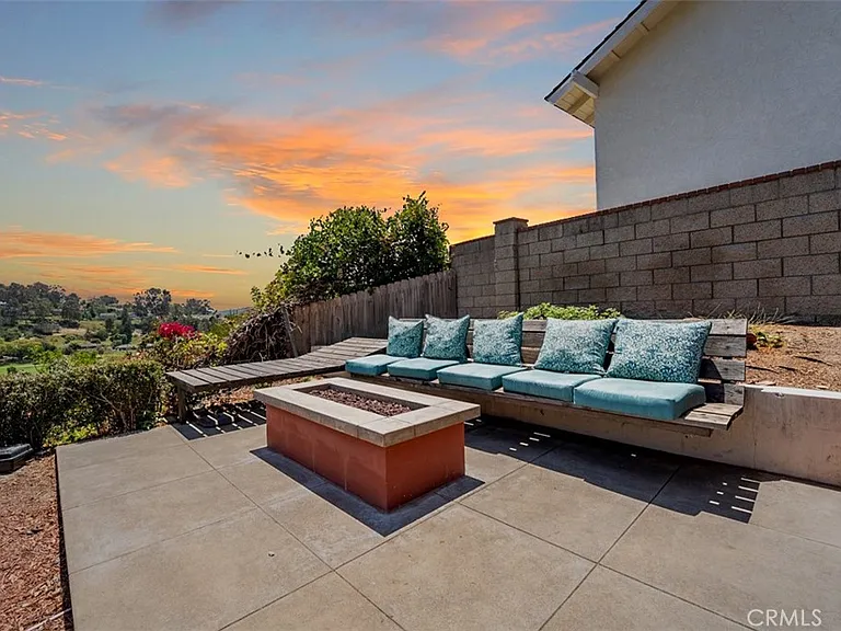 23932 Flores Ave — Photo 30