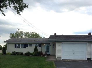 55 Steele Cir, Niagara Falls, NY 14304