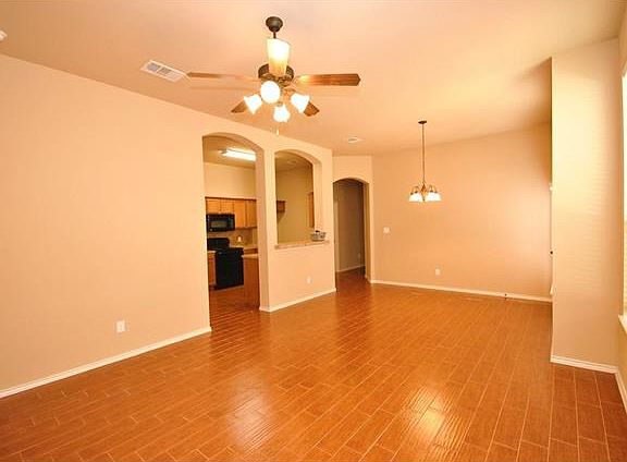 5th image of 1504 Muirfield Bend Dr #B