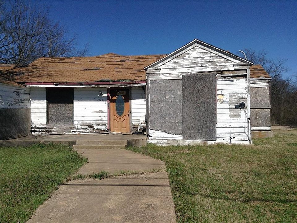 1st image of 707 E Davis Ave