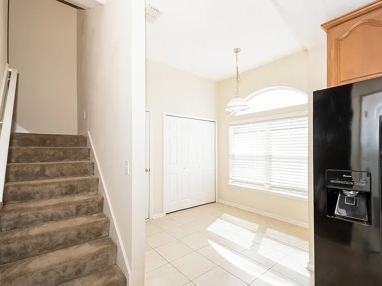 2452 Willowbend Dr — Photo 4