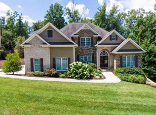 9560 Legacy Oaks Dr, Ooltewah, TN 37363
