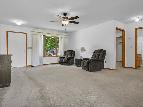 5th image of 2110 30th Ave Unit 12